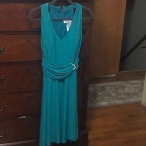 Beautiful emerald green cocktail dress. Size 12